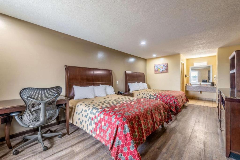 Southern Inn And Suites Spartanburg Bagian luar foto
